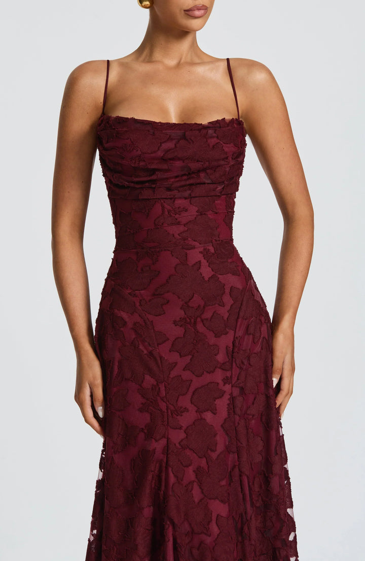 Lucina | Elegant maxi dress with timeless sophistication