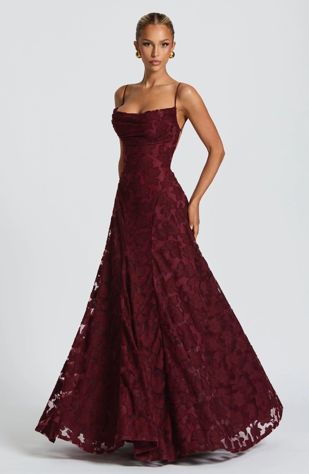 Lucina | Elegant maxi dress with timeless sophistication