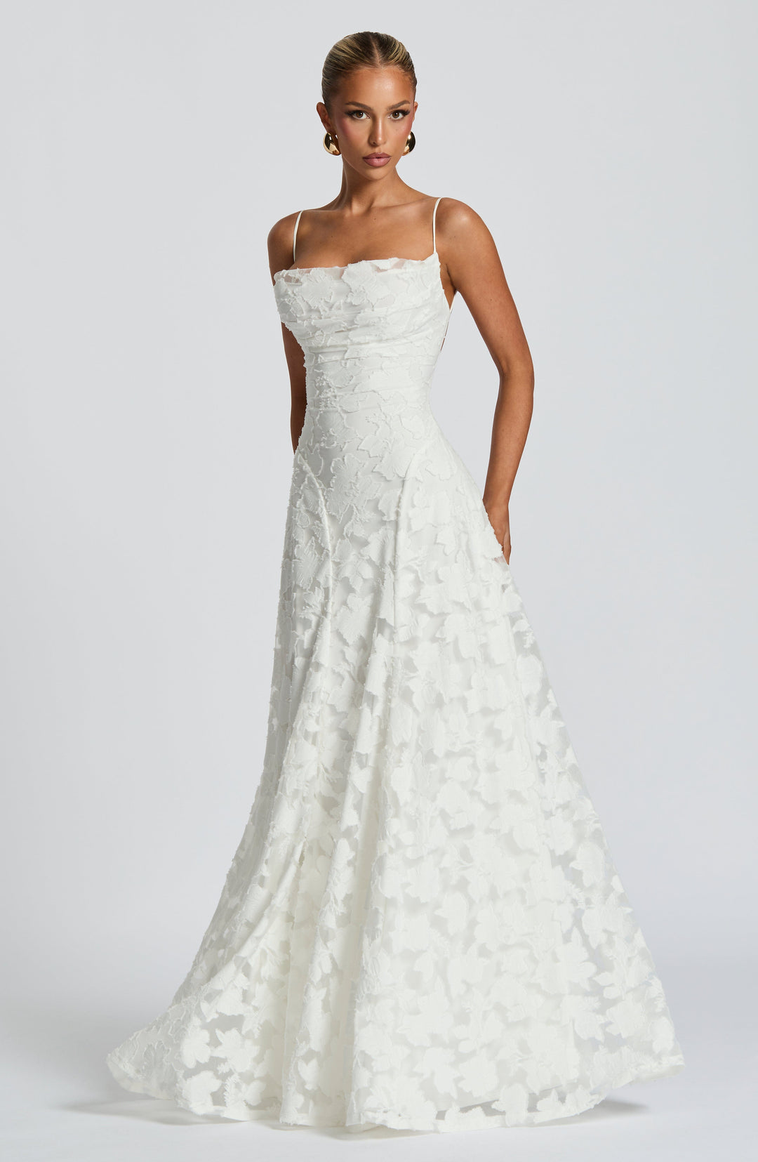 Lucina | Elegant maxi dress with timeless sophistication