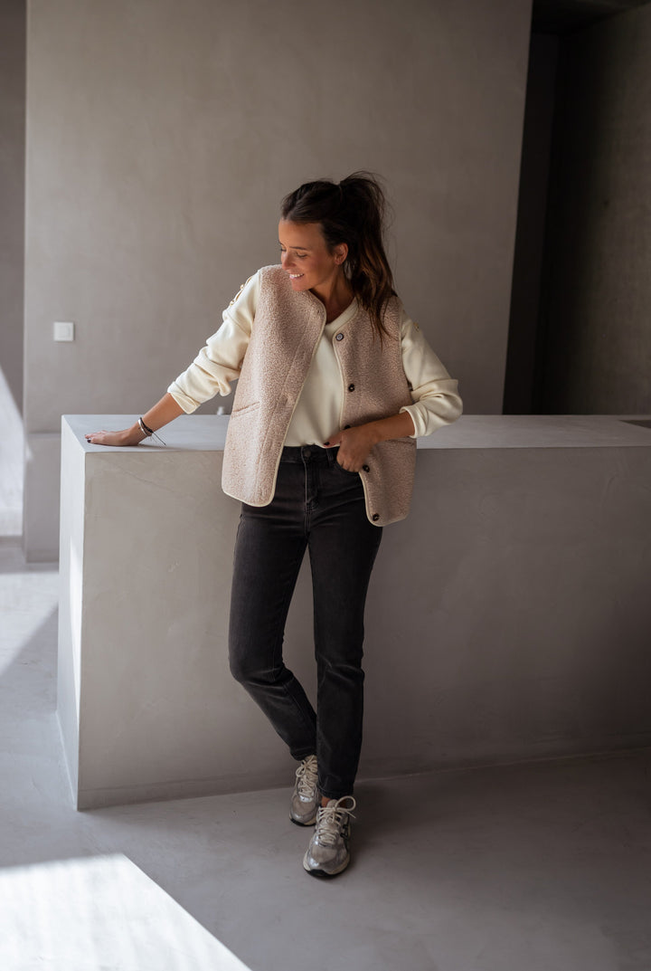 Nerina | Damen Rundhalsweste mit Taschen und Knöpfen