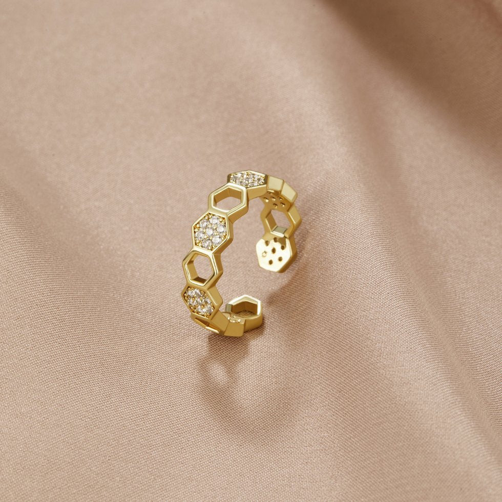 Cinthia - Gold and Crystal Ring