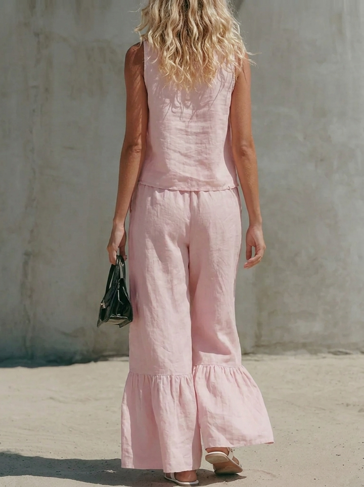 Sleeveless turtleneck top and pants set