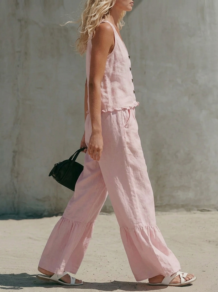 Sleeveless turtleneck top and pants set