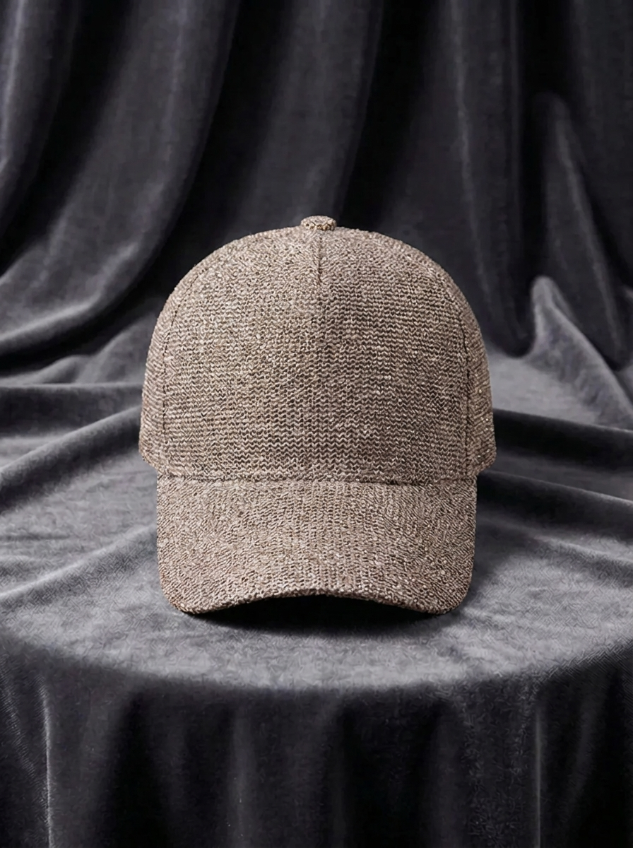 Women's baseball cap with mesh structure and sequins