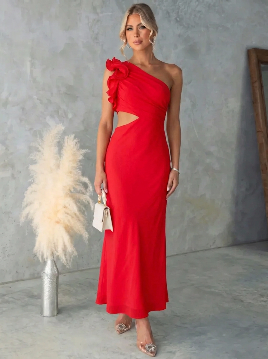 Women's maxi dress with one shoulder strap and ruffle