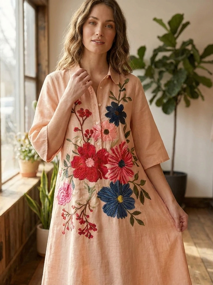 Sofia - Vintage dress made of botanical lace with pockets