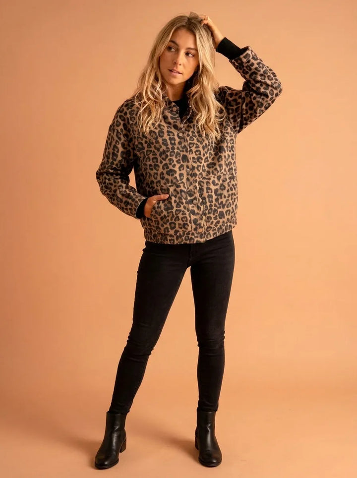Katarzyna | Timeless Leopard-Print Jacket