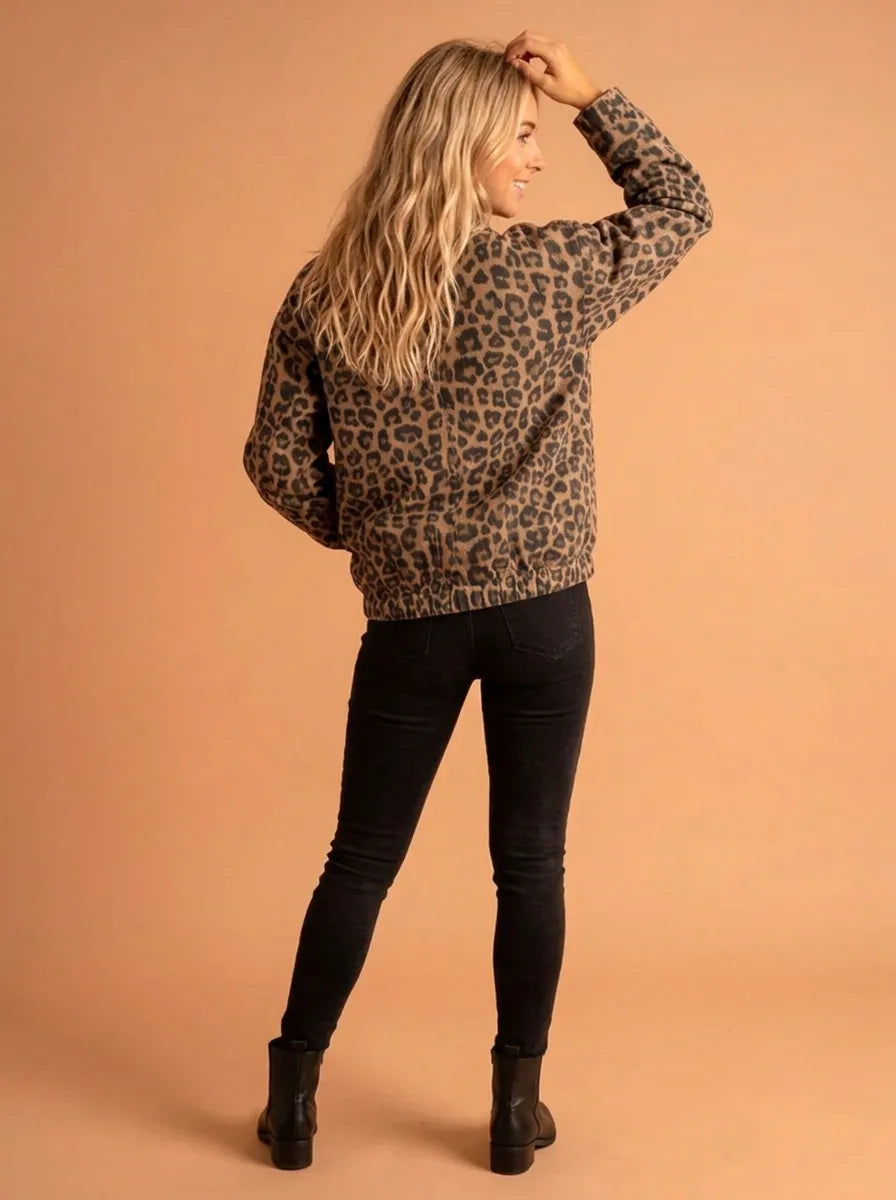Katarzyna | Timeless Leopard-Print Jacket