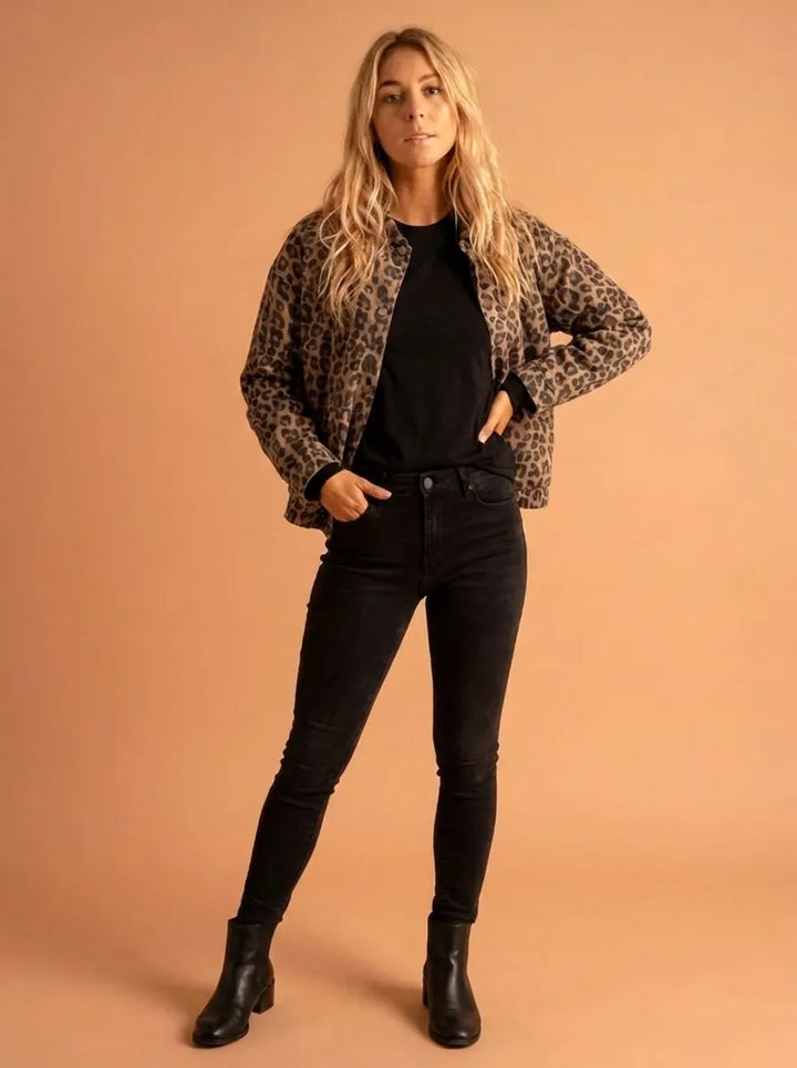 Katarzyna | Timeless Leopard-Print Jacket