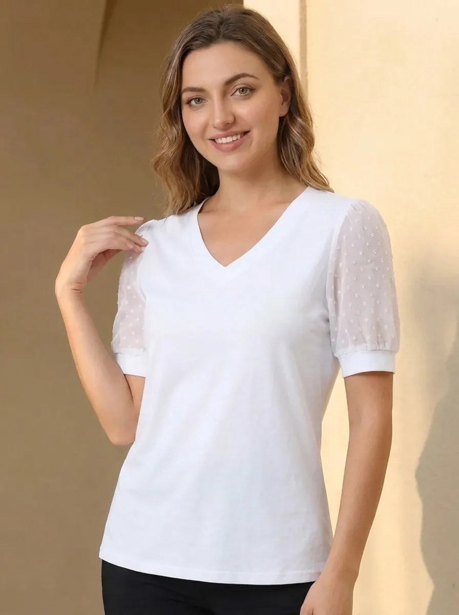 Lara | Elegant V-neck top