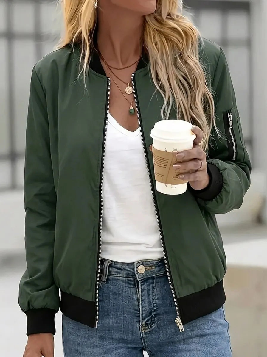 Women's bomber jacket with practical pockets and zipper closure