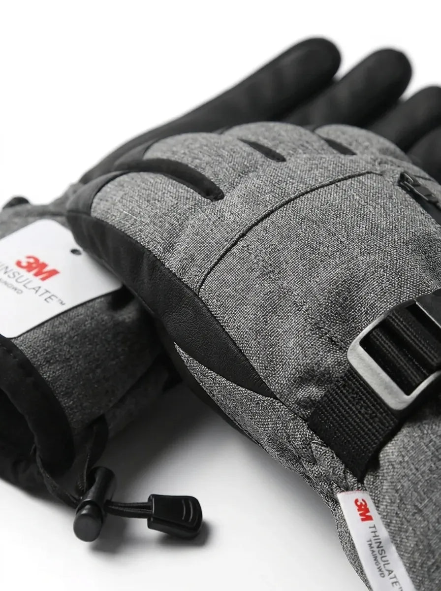 Waterproof insulated men's gloves with touchscreen fingertips