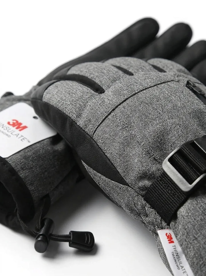 Waterproof insulated men's gloves with touchscreen fingertips