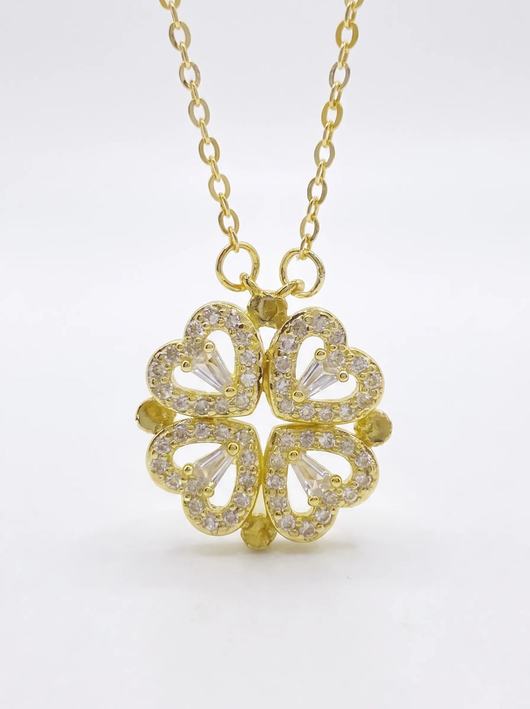 Clara - Timeless Clover Necklace