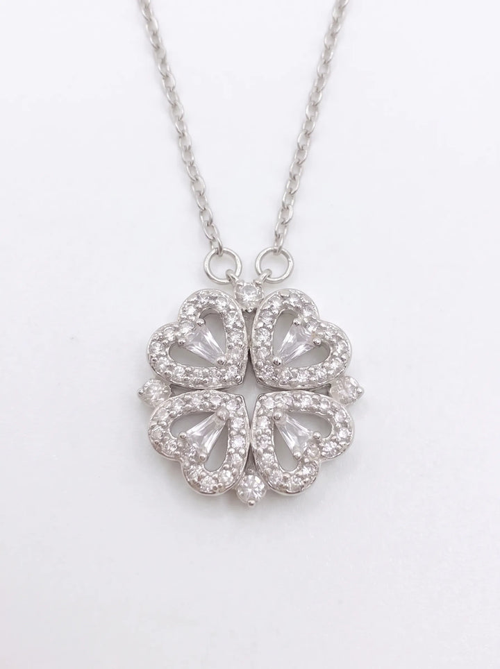 Clara - Timeless Clover Necklace