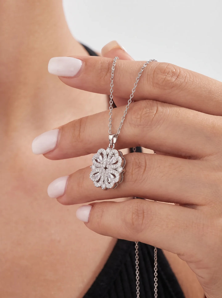 Clara - Timeless Clover Necklace