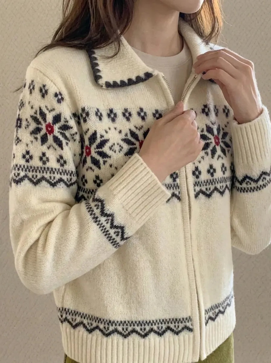 Cair | Wool Sweater with Button Placket