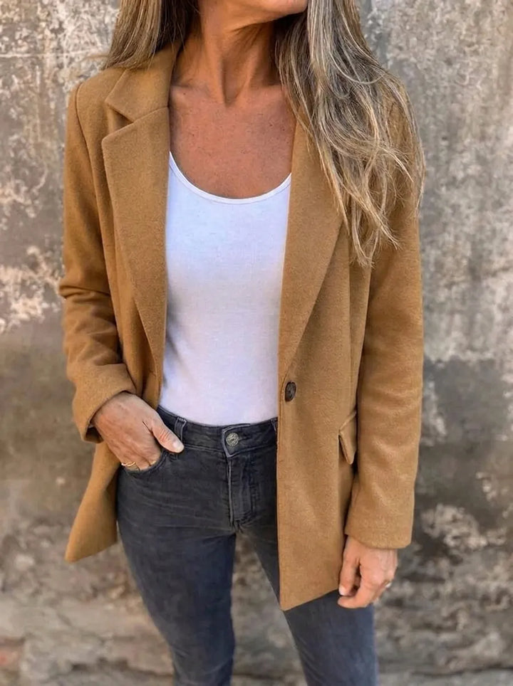 Lina - Classic Blazer with Effortless Elegance