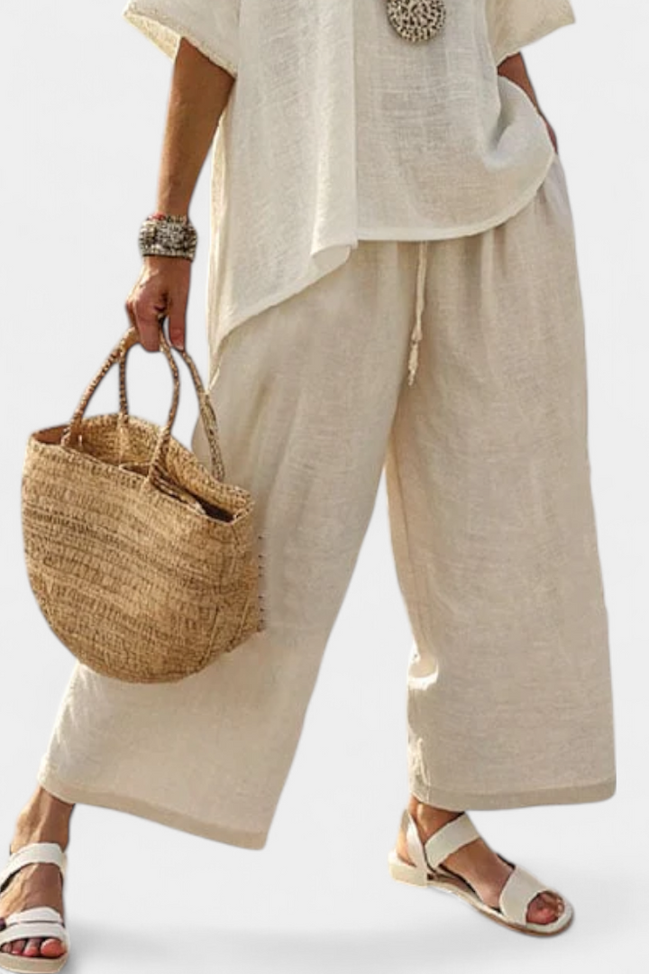 Beatrice – comfortable, essential blouse and wide trousers