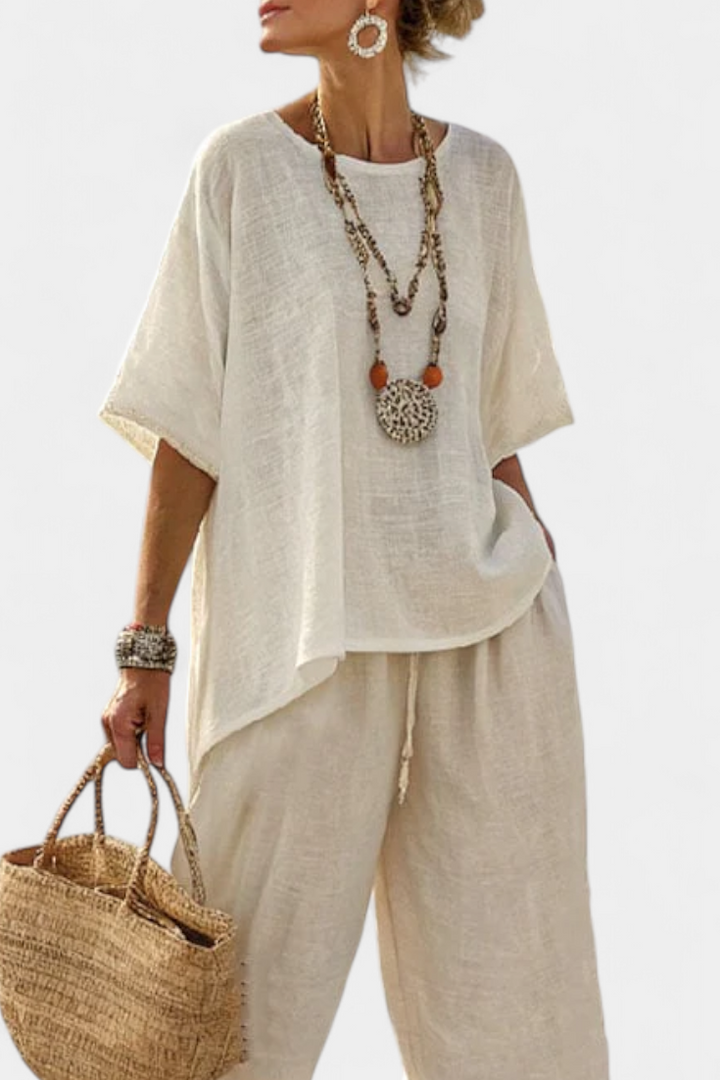 Beatrice – comfortable, essential blouse and wide trousers