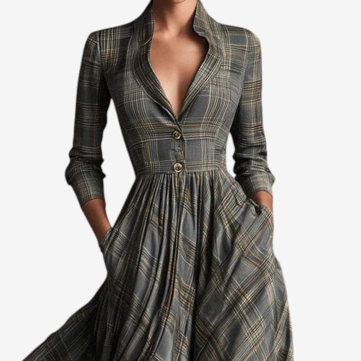 Laila™ Chic Plaid Robe
