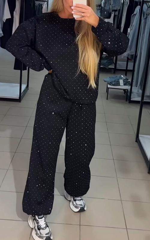 Maria - Women's Two-Piece Set With Round Neck and Diamond Hood