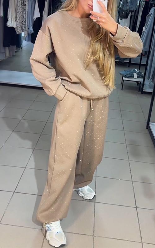 Maria - Women's Two-Piece Set With Round Neck and Diamond Hood