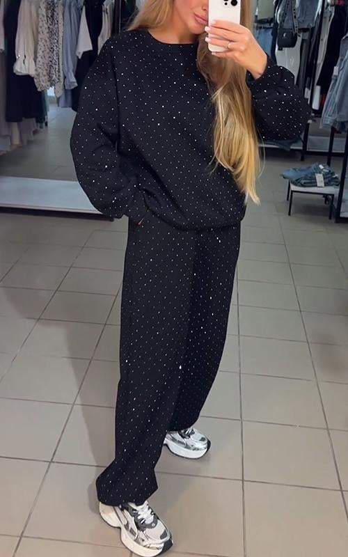 Maria - Women's Two-Piece Set With Round Neck and Diamond Hood