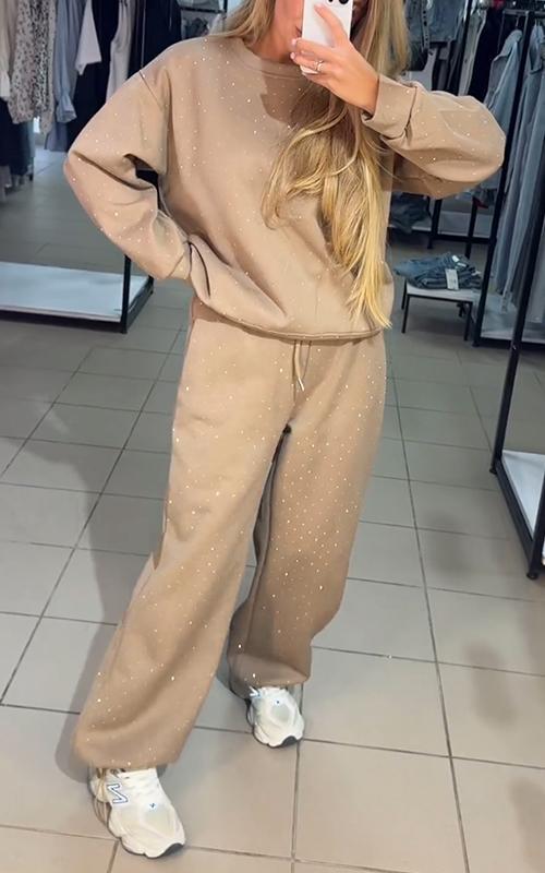 Maria - Women's Two-Piece Set With Round Neck and Diamond Hood