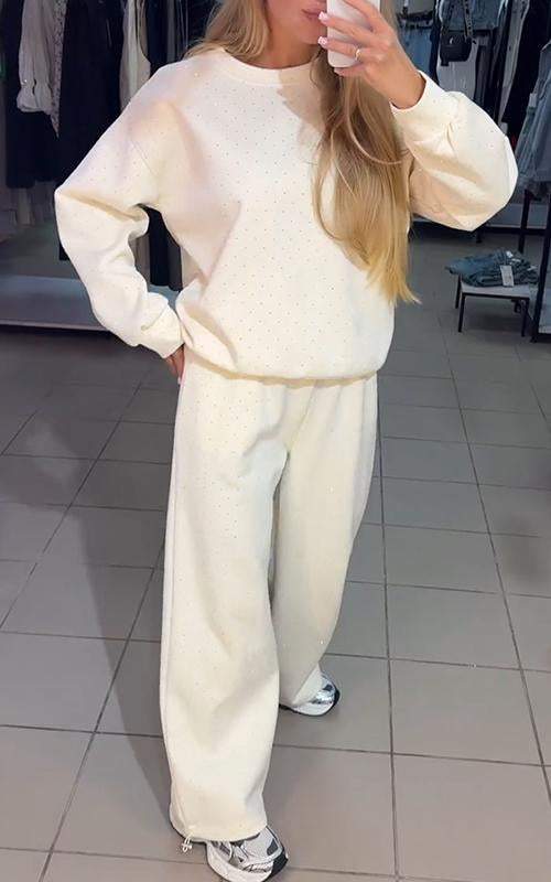 Maria - Women's Two-Piece Set With Round Neck and Diamond Hood