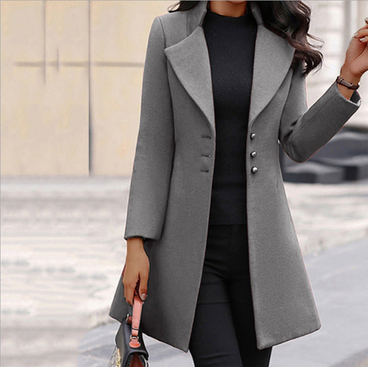 Hannah | Women's coat with buttons and long sleeves
