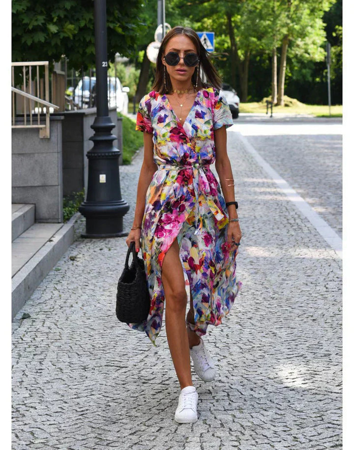 Suzanne - Elegant V-Neck Dress