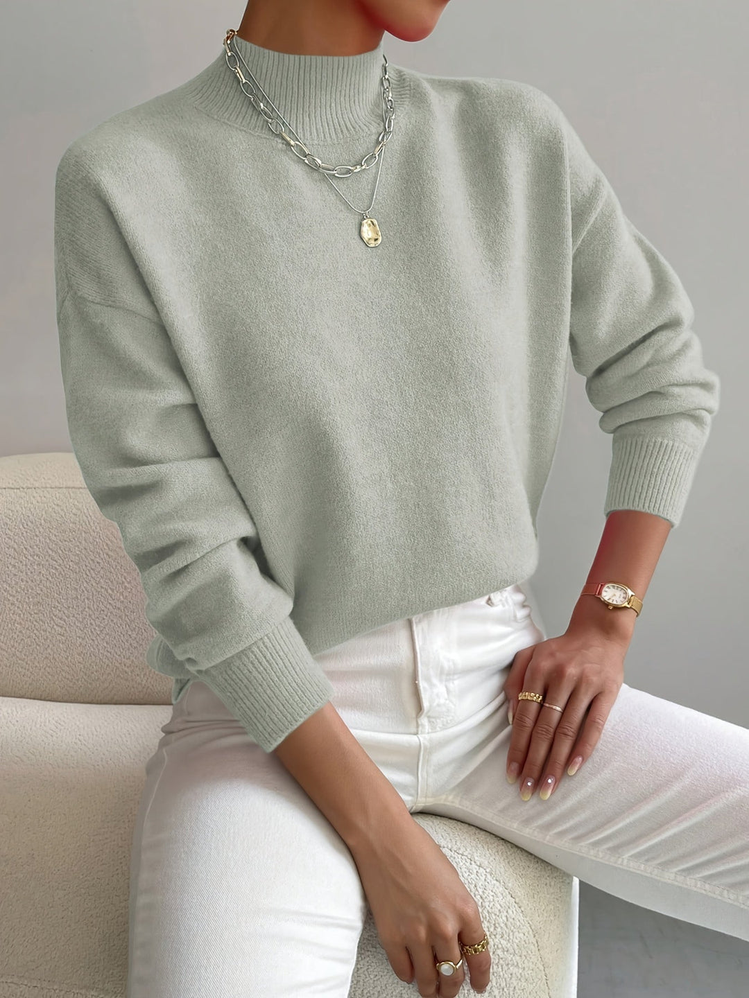 Donna™ – Classic Turtleneck Sweater