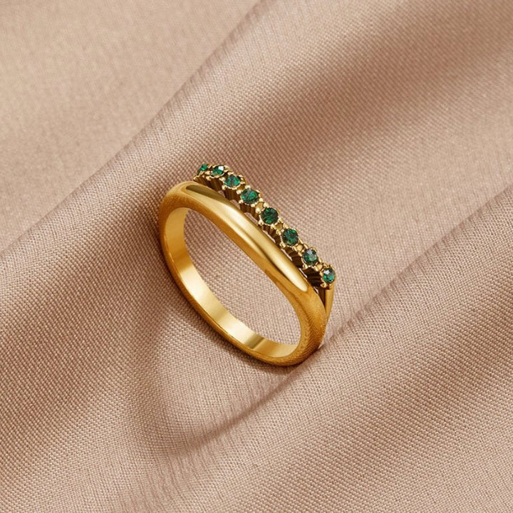 Carmen - Layered ring in emerald green