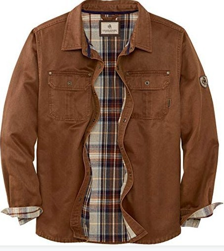 Men’s long-sleeve jacket with buttons and pockets