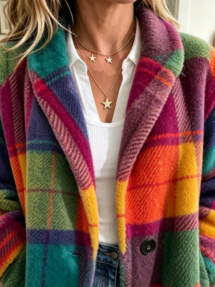 Women's coat with pockets and buttons, plaid pattern, long sleeves