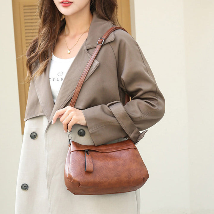 Hallgerd | Elegant Shoulder Bag with Timeless Style