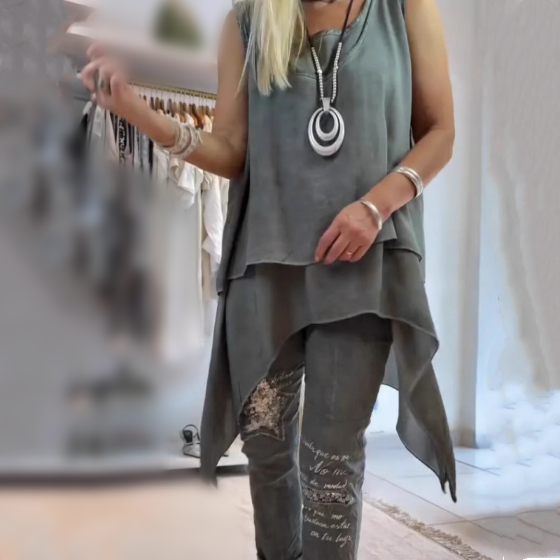 Olive™ - Women's Two-Piece Set: Sleeveless Top and Printed Pants
