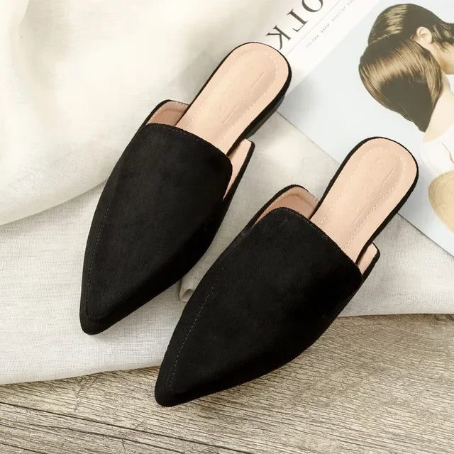 Women's mules with an elegant design