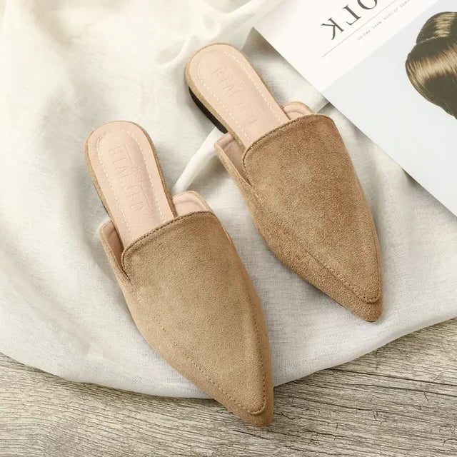 Women's mules with an elegant design