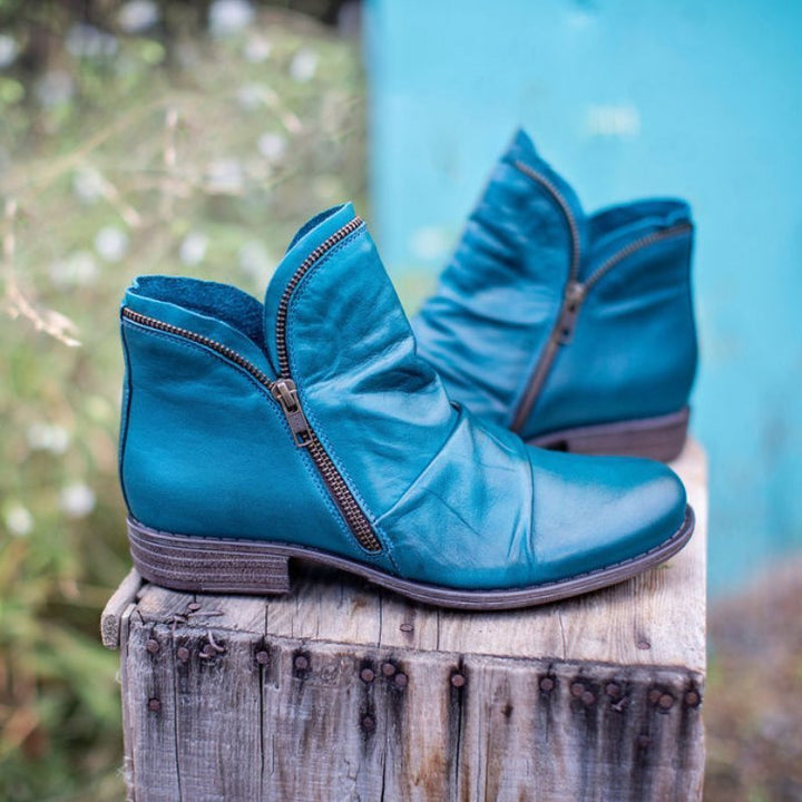 Victoria™ – Leather Boots with Practical Zipper